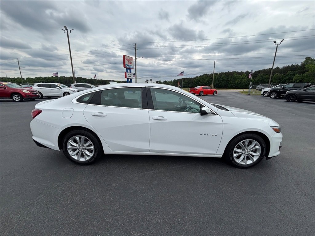 Used 2022 Chevrolet Malibu LT FWD image 8
