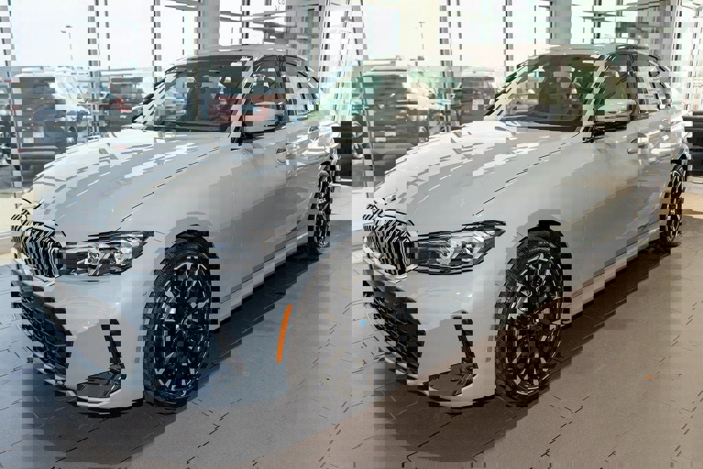 New 2026 BMW 330i xDrive Sedan w/ M Sport Package image 3