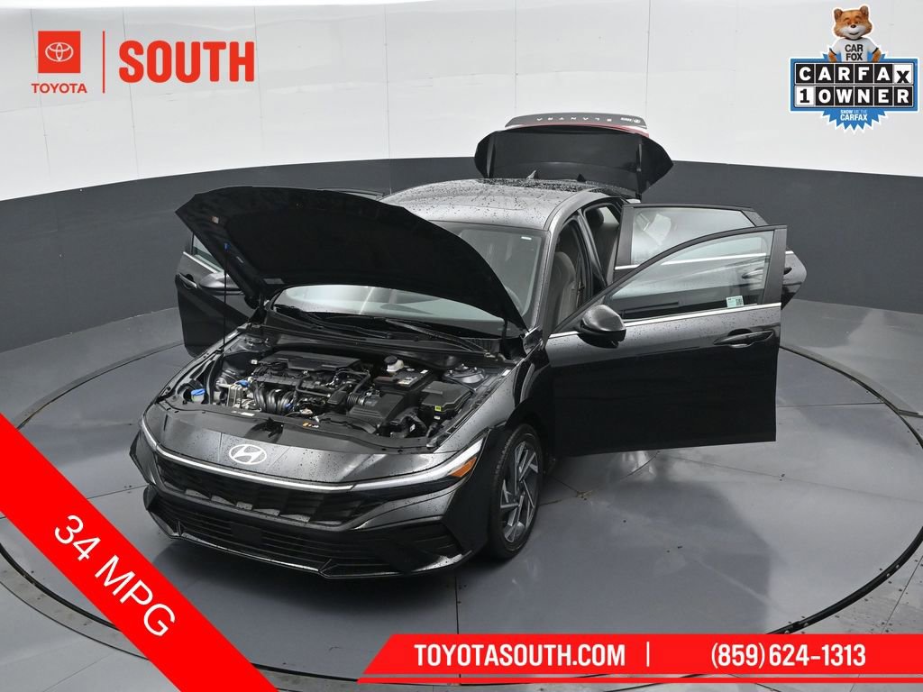 Used 2025 Hyundai Elantra SEL FWD image 55