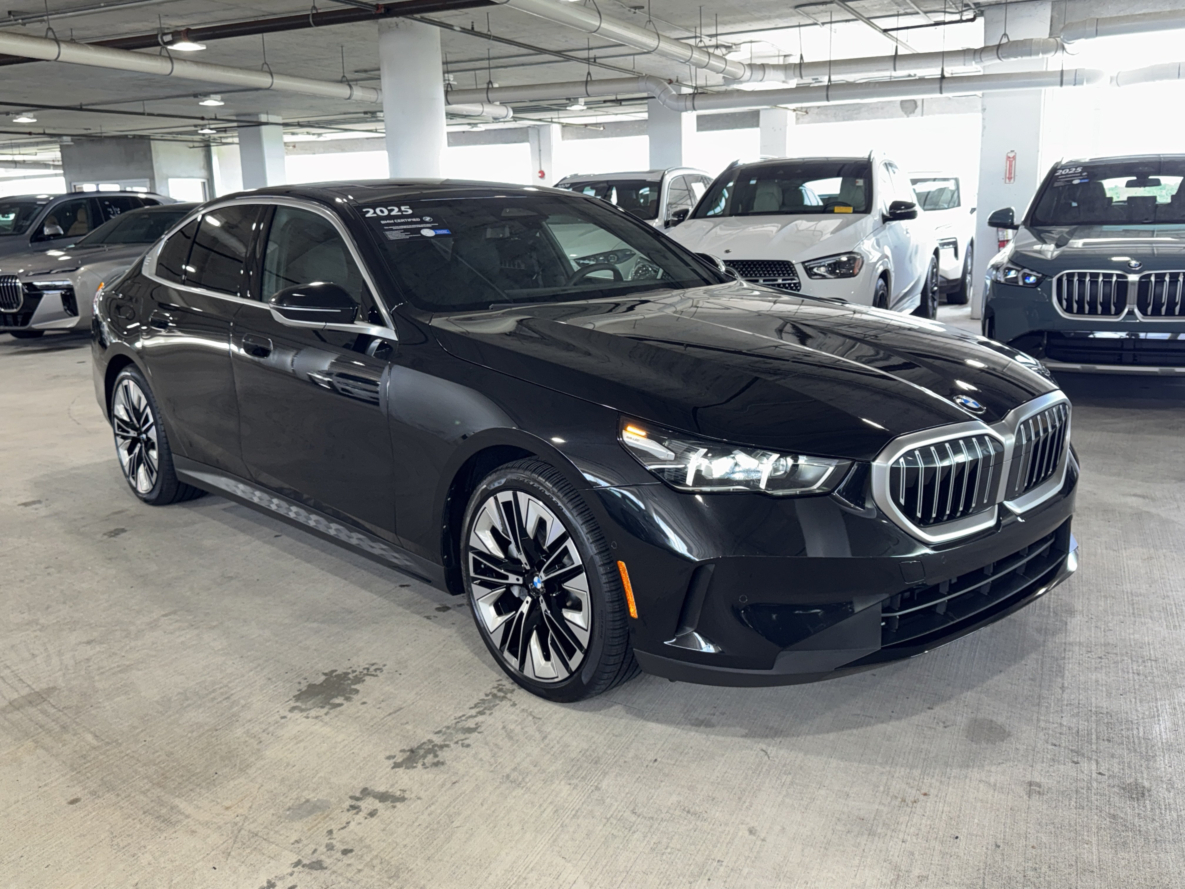 Certified 2025 BMW 530i xDrive AWD/4WD image 2