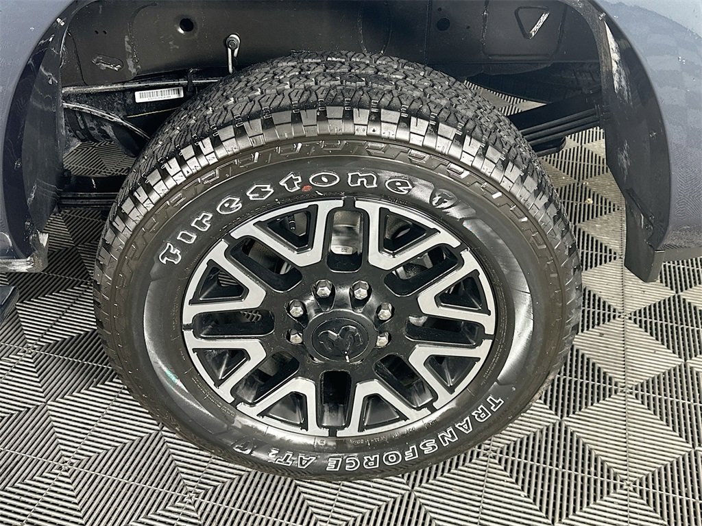 New 2025 RAM 3500 Limited w/ Towing Technology Group image 17