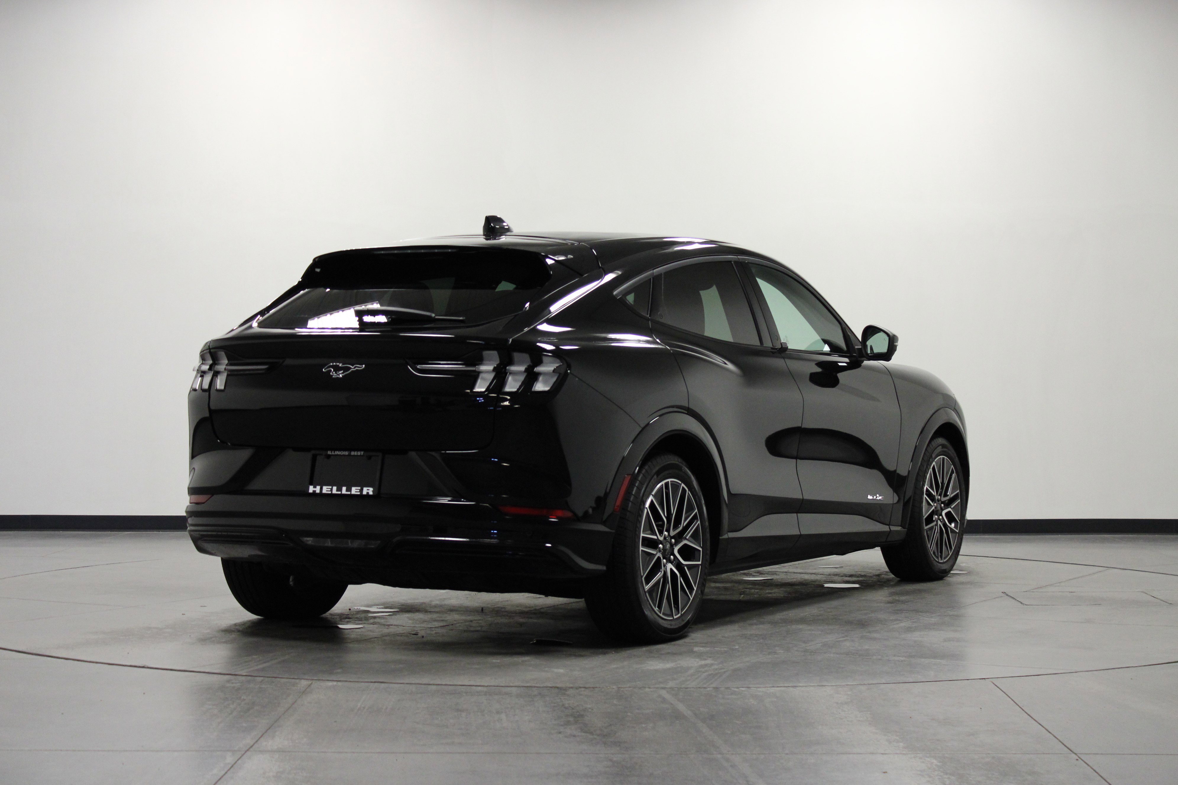 Used 2024 Ford Mustang Mach-E Premium image 4