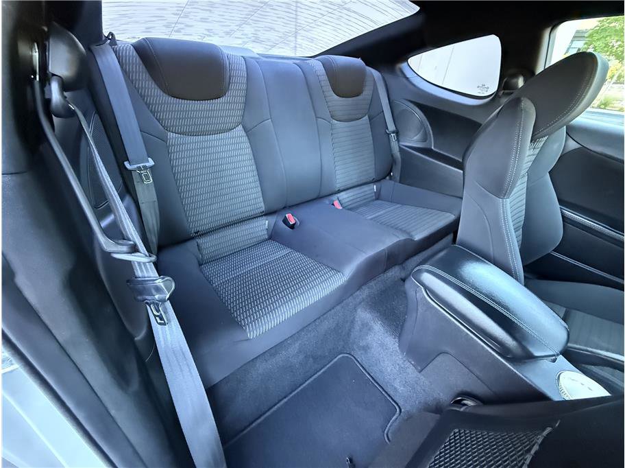 Used 2013 Hyundai Genesis 2.0T image 21