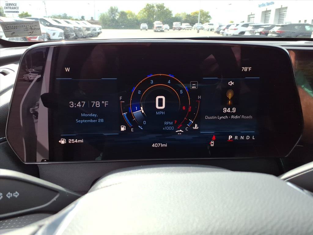 Used 2026 Chevrolet Traverse LT w/ Driver Confidence Package FWD image 27
