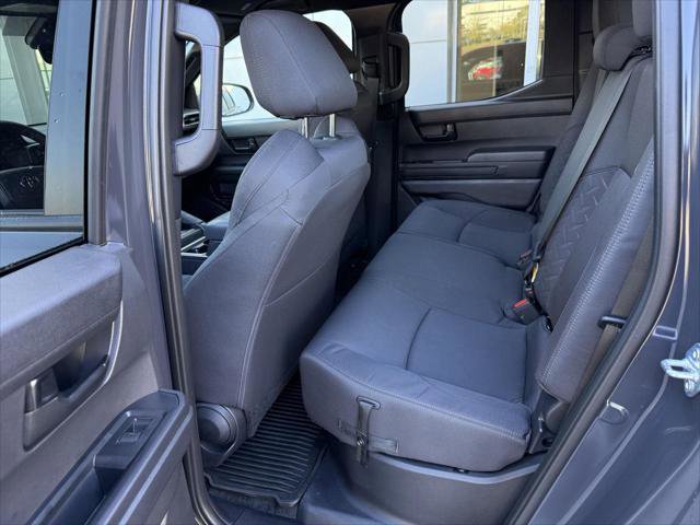 Certified 2025 Toyota Tacoma SR5 AWD/4WD image 15