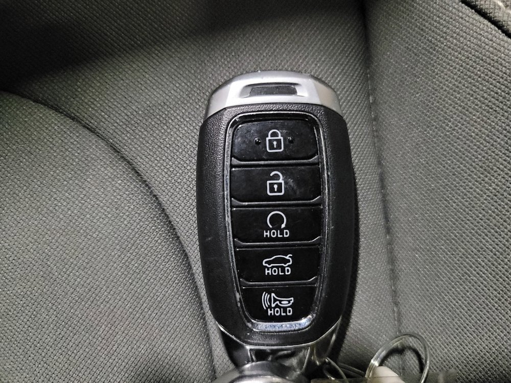Used 2023 Hyundai Elantra SEL FWD image 32