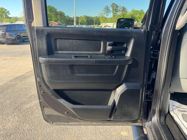Used 2015 RAM 1500 Express RWD image 13