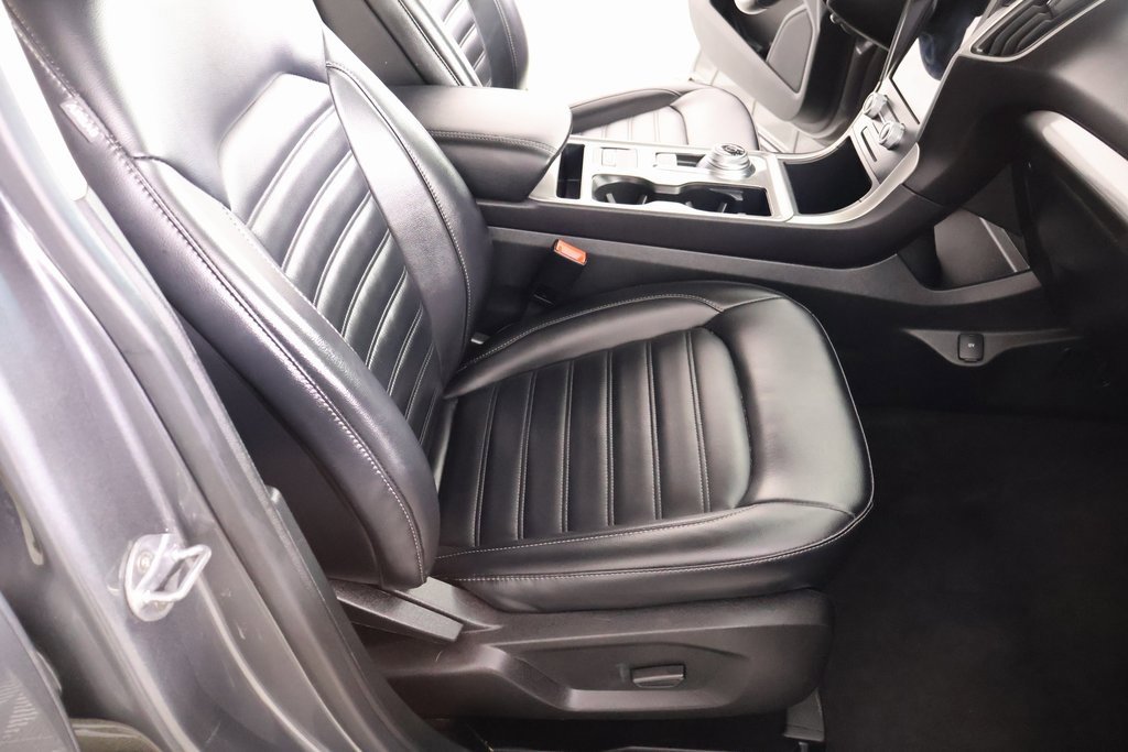 Used 2024 Ford Edge SEL image 13