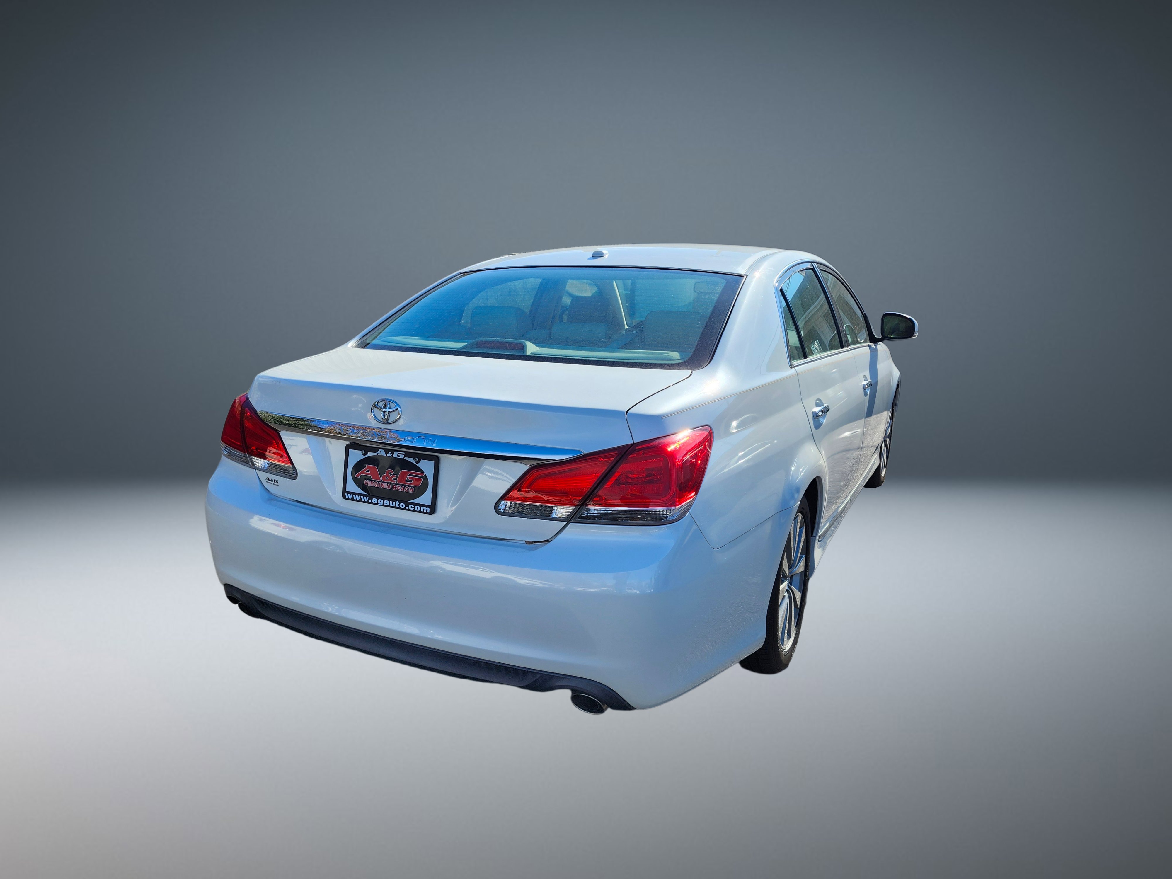 Used 2012 Toyota Avalon image 3