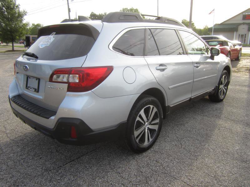 Used 2018 Subaru Outback 2.5i Limited AWD/4WD image 8