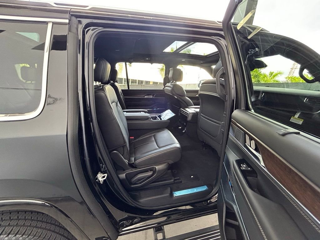 Used 2024 Jeep Grand Wagoneer L 4WD w/ HD Trailer Tow Package image 32