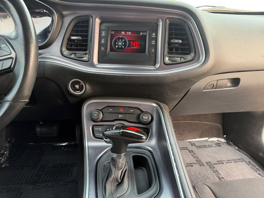 Used 2016 Dodge Challenger SXT w/ Blacktop Package RWD image 12