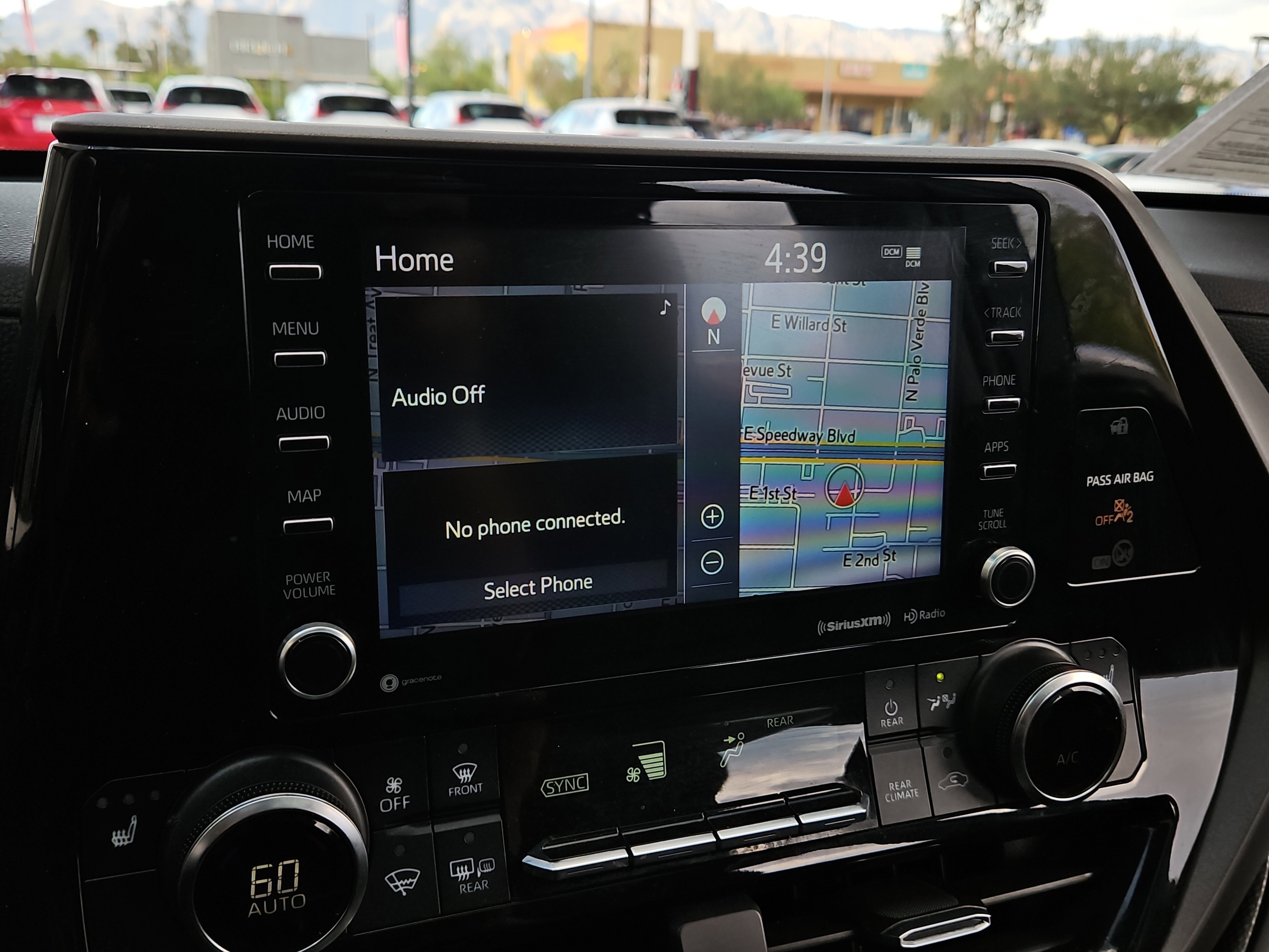 Used 2022 Toyota Highlander XLE image 15