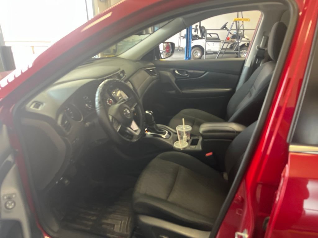 Used 2017 Nissan Rogue SV w/ Midnight Edition Package AWD/4WD image 6