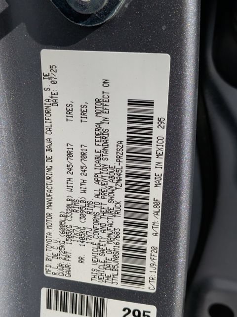 Used 2025 Toyota Tacoma SR5 AWD/4WD image 32