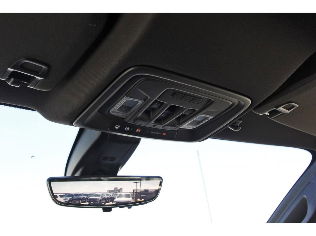 Used 2021 GMC Sierra 2500 Denali w/ Denali Ultimate Package image 11