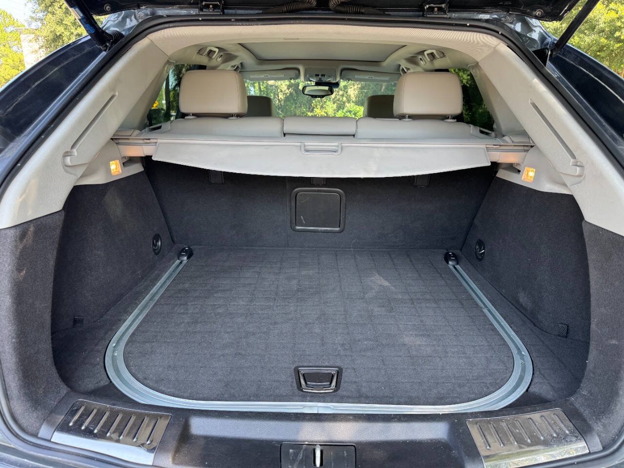 Used 2014 Cadillac SRX Luxury w/ Driver Awareness Package FWD image 13