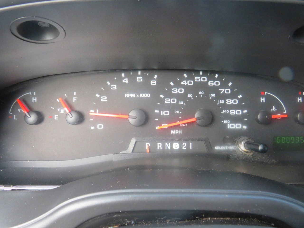 Used 2012 Ford E-250 and Econoline 250 w/ Commercial Cargo Van Pkg RWD image 11