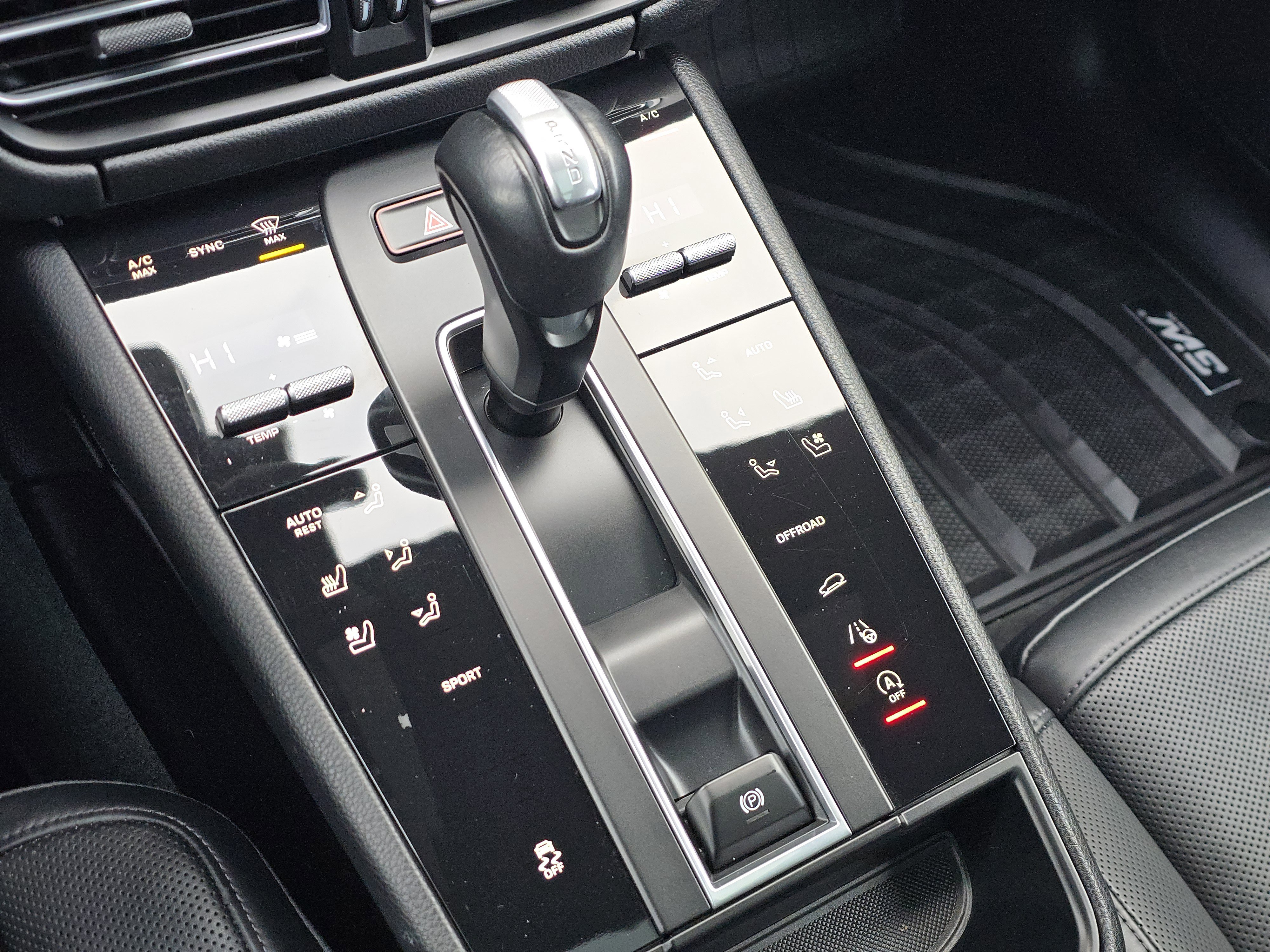 Certified 2023 Porsche Macan image 25