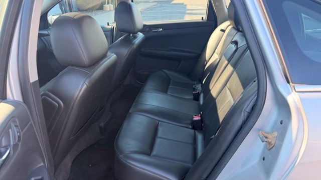 Used 2012 Chevrolet Impala LTZ FWD image 11