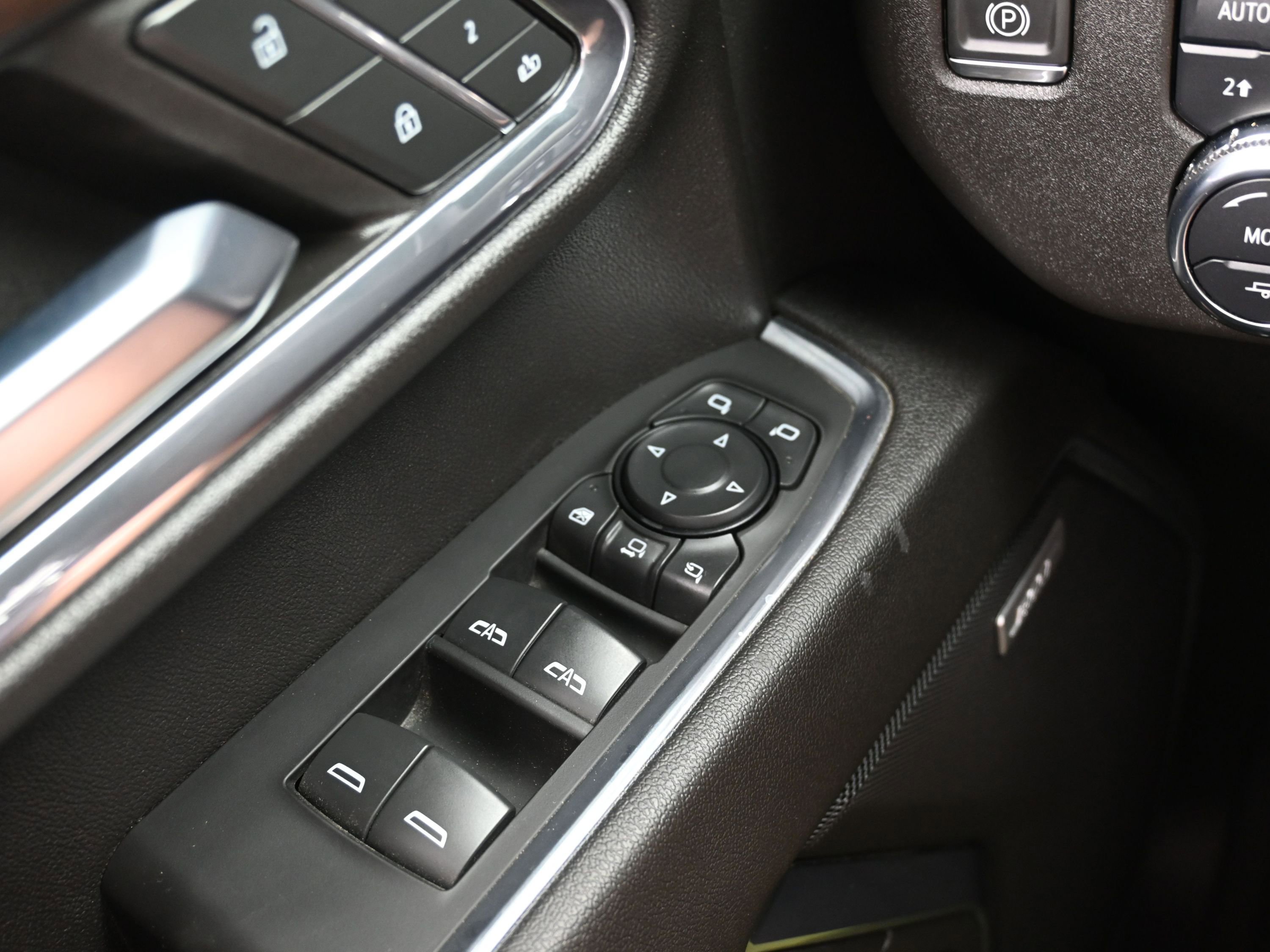 Used 2024 GMC Sierra 3500 SLT w/ SLT Convenience Package image 25