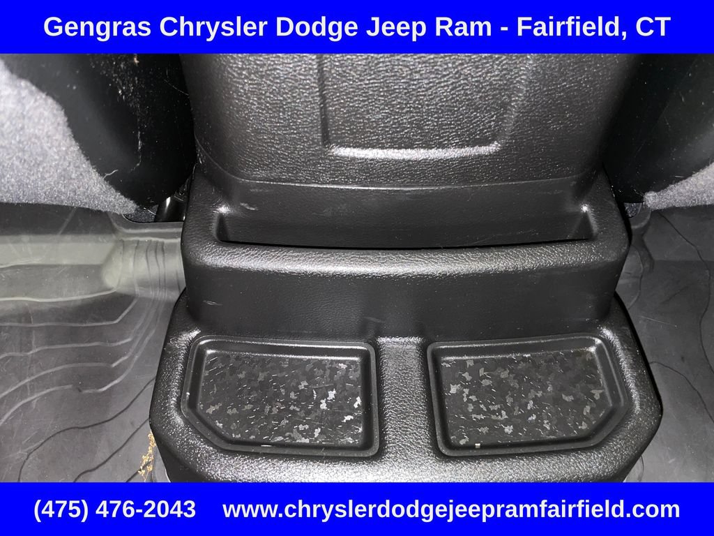 Used 2024 Jeep Wrangler Unlimited w/ Convenience Group AWD/4WD image 32