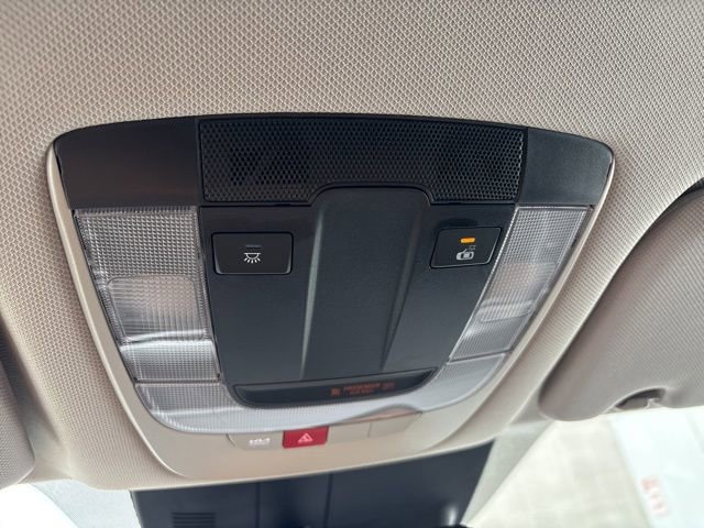 Certified 2025 Kia Sorento LX image 16