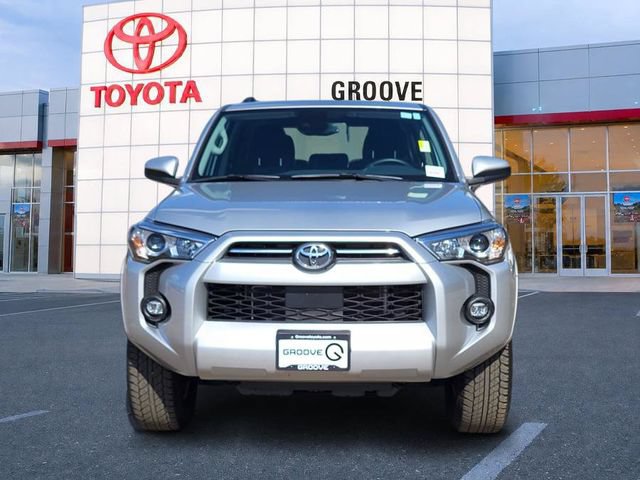 Used 2023 Toyota 4Runner SR5 AWD/4WD image 9