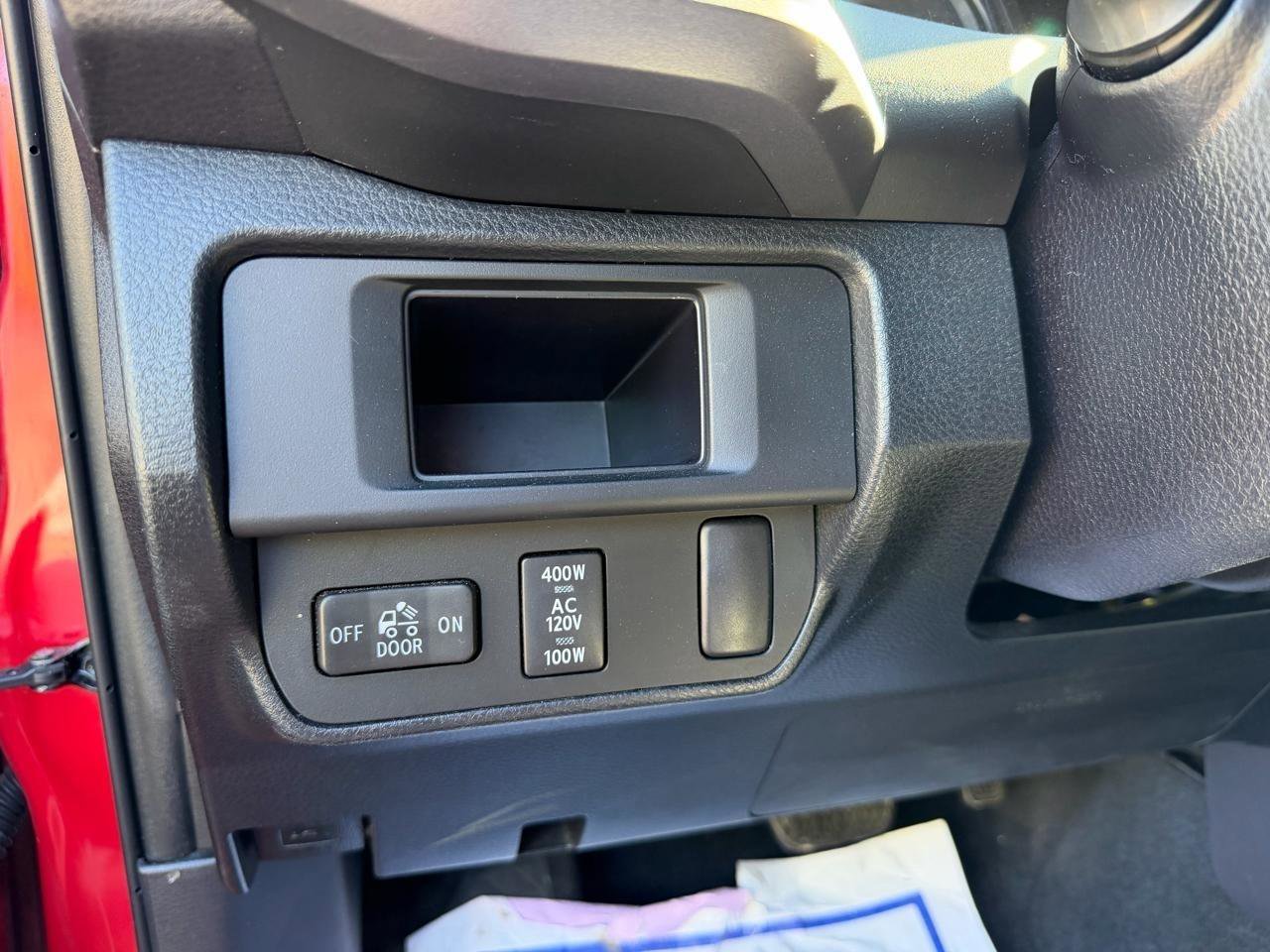 Used 2016 Toyota Tacoma TRD Sport w/ Towing Package RWD image 31