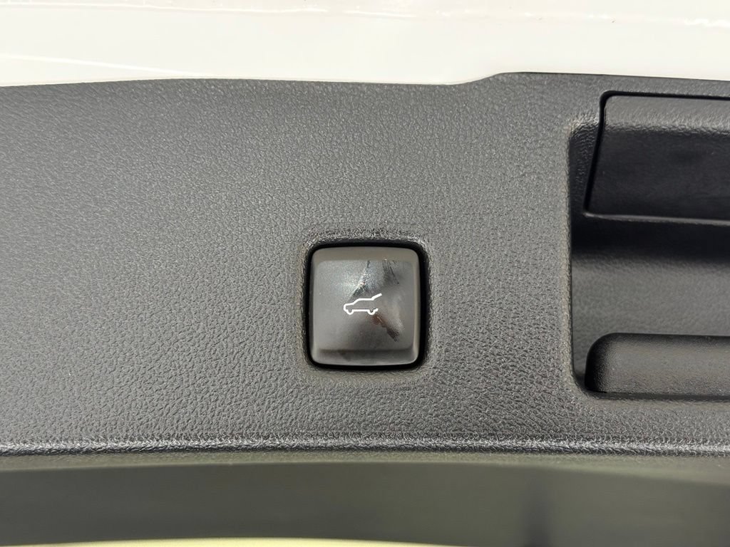 Used 2024 Ford Escape Active AWD/4WD image 5