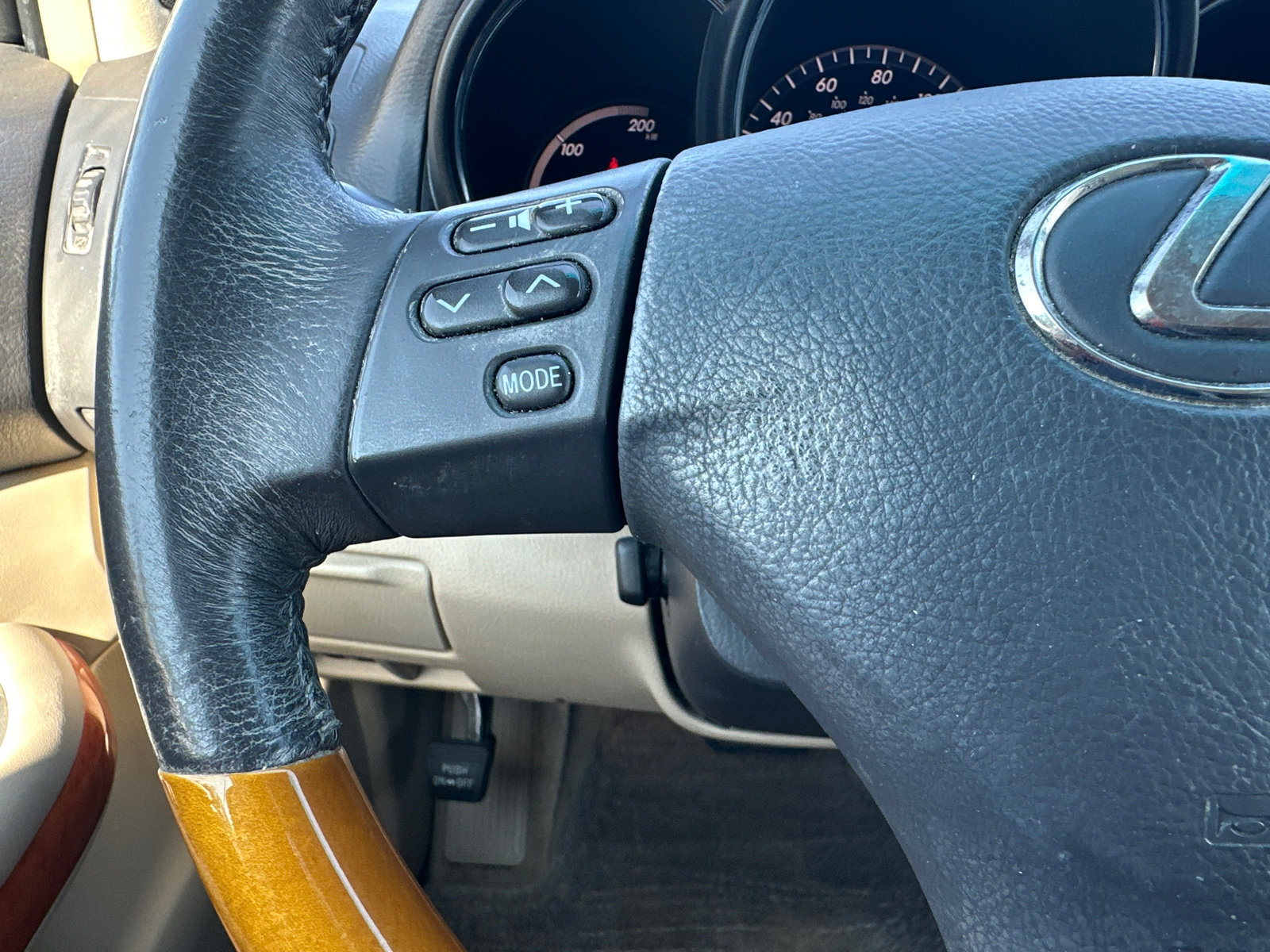 Used 2008 Lexus RX 400h AWD w/ Premium Plus Pkg image 21
