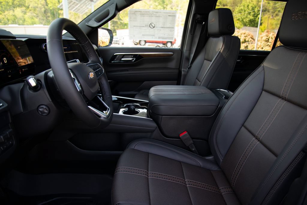 New 2026 Chevrolet Suburban High Country AWD/4WD image 10