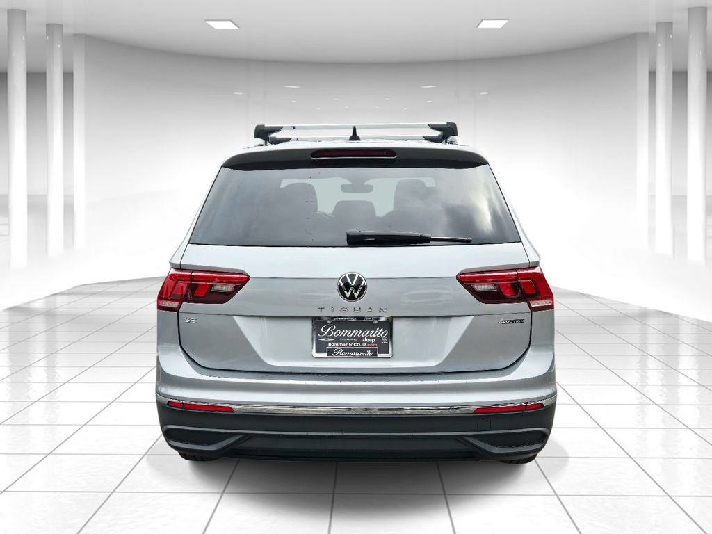 Used 2022 Volkswagen Tiguan SE AWD/4WD image 4