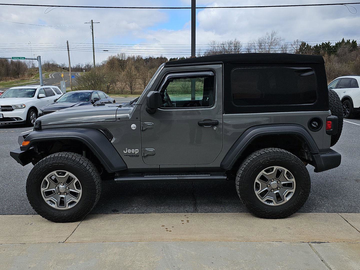 Used 2018 Jeep Wrangler Sport S image 3