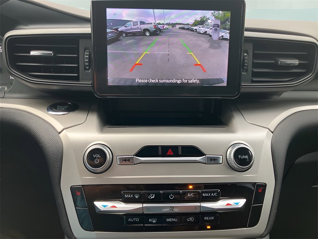 Used 2022 Ford Explorer XLT image 23