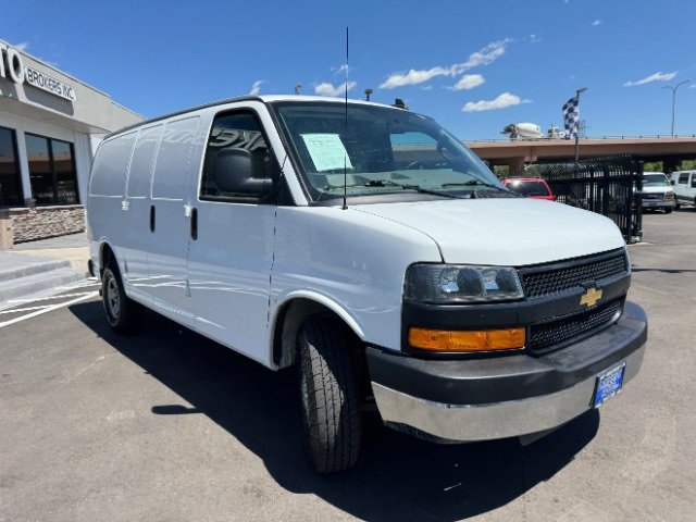 Used 2023 Chevrolet Express 2500 w/ Driver Convenience Package image 4
