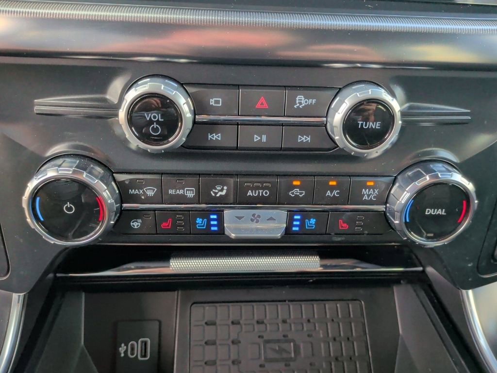 Used 2025 Ford F150 Raptor AWD/4WD image 33