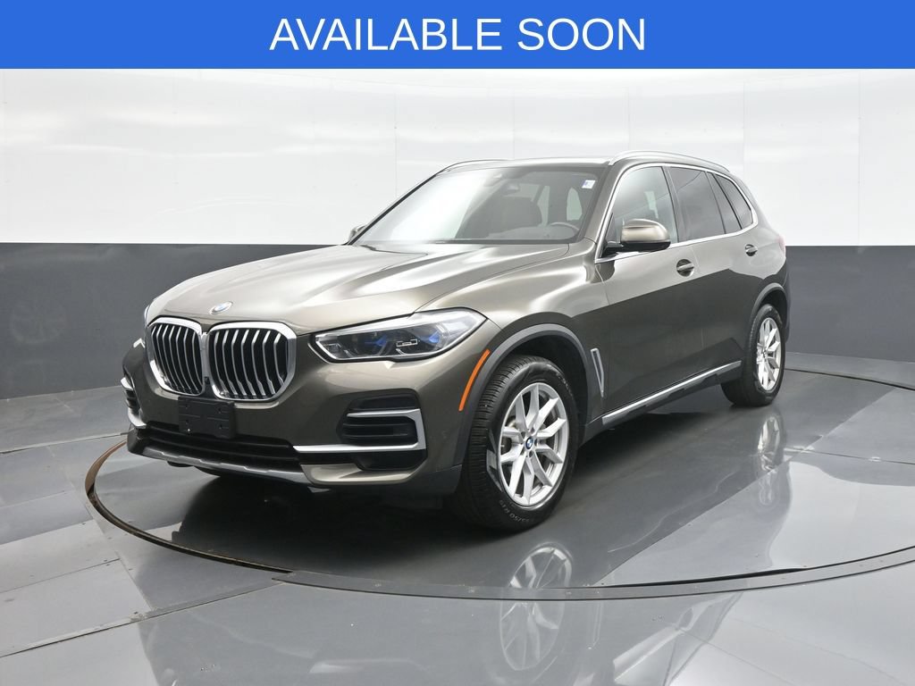 Used 2022 BMW X5 xDrive40i w/ Executive Package AWD/4WD image 3
