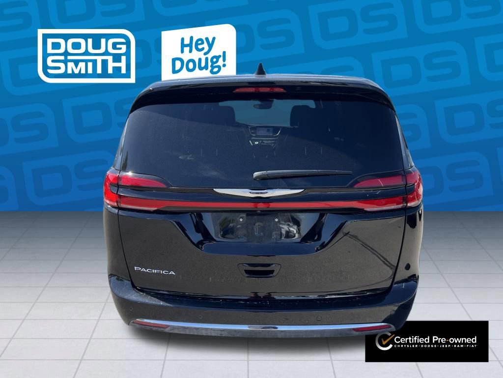 Used 2025 Chrysler Pacifica Select FWD image 5