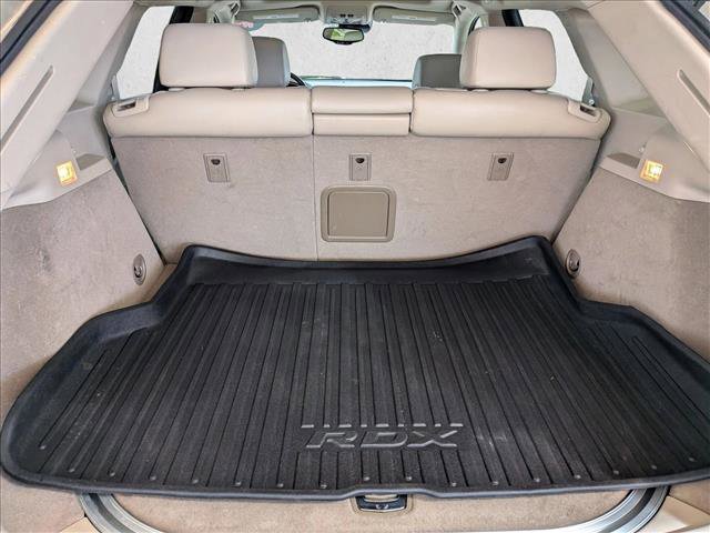 Used 2016 Cadillac SRX Performance w/ Driver Awareness Package image 16