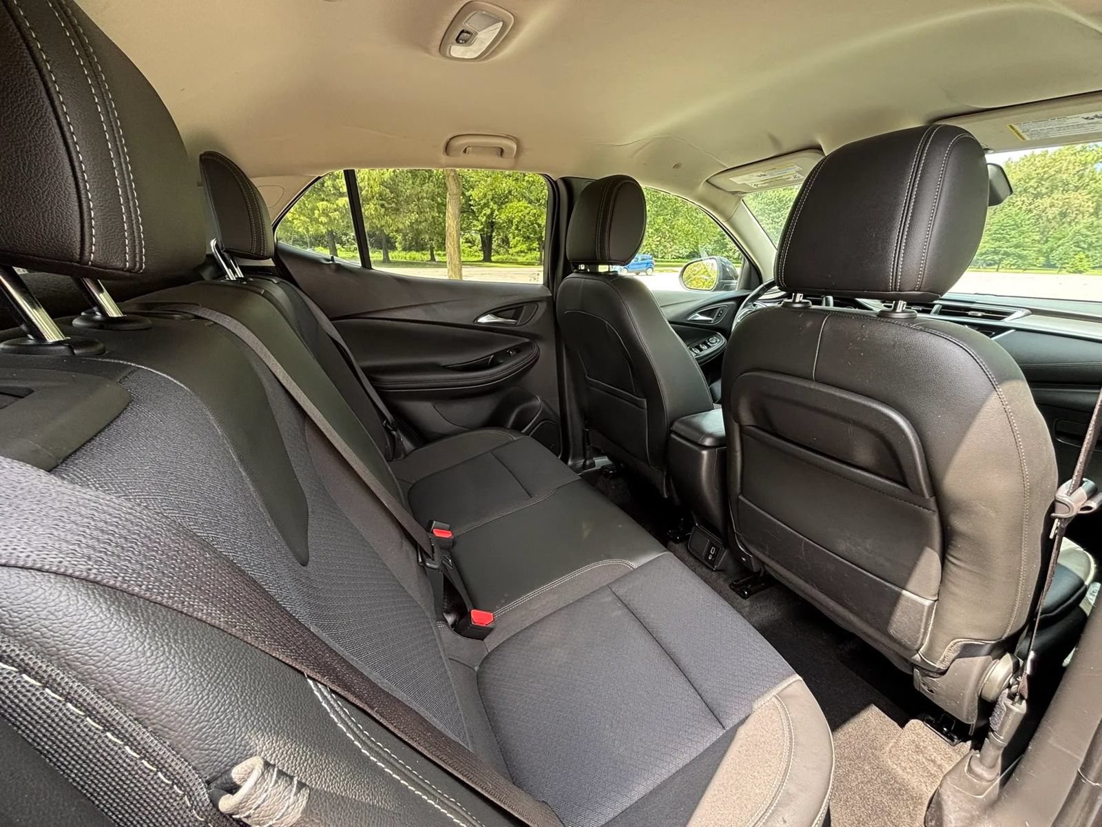Used 2023 Buick Encore GX Preferred w/ Cold Weather Comfort Package FWD image 18