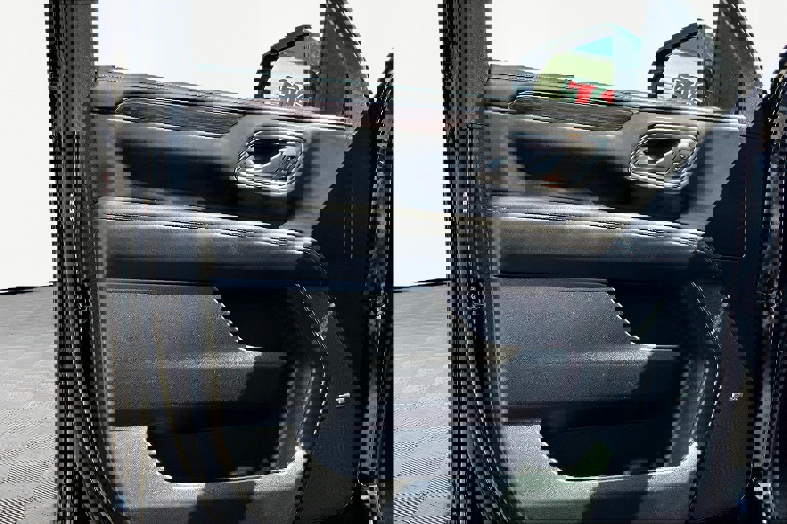 Used 2023 Chevrolet Tahoe LT image 44