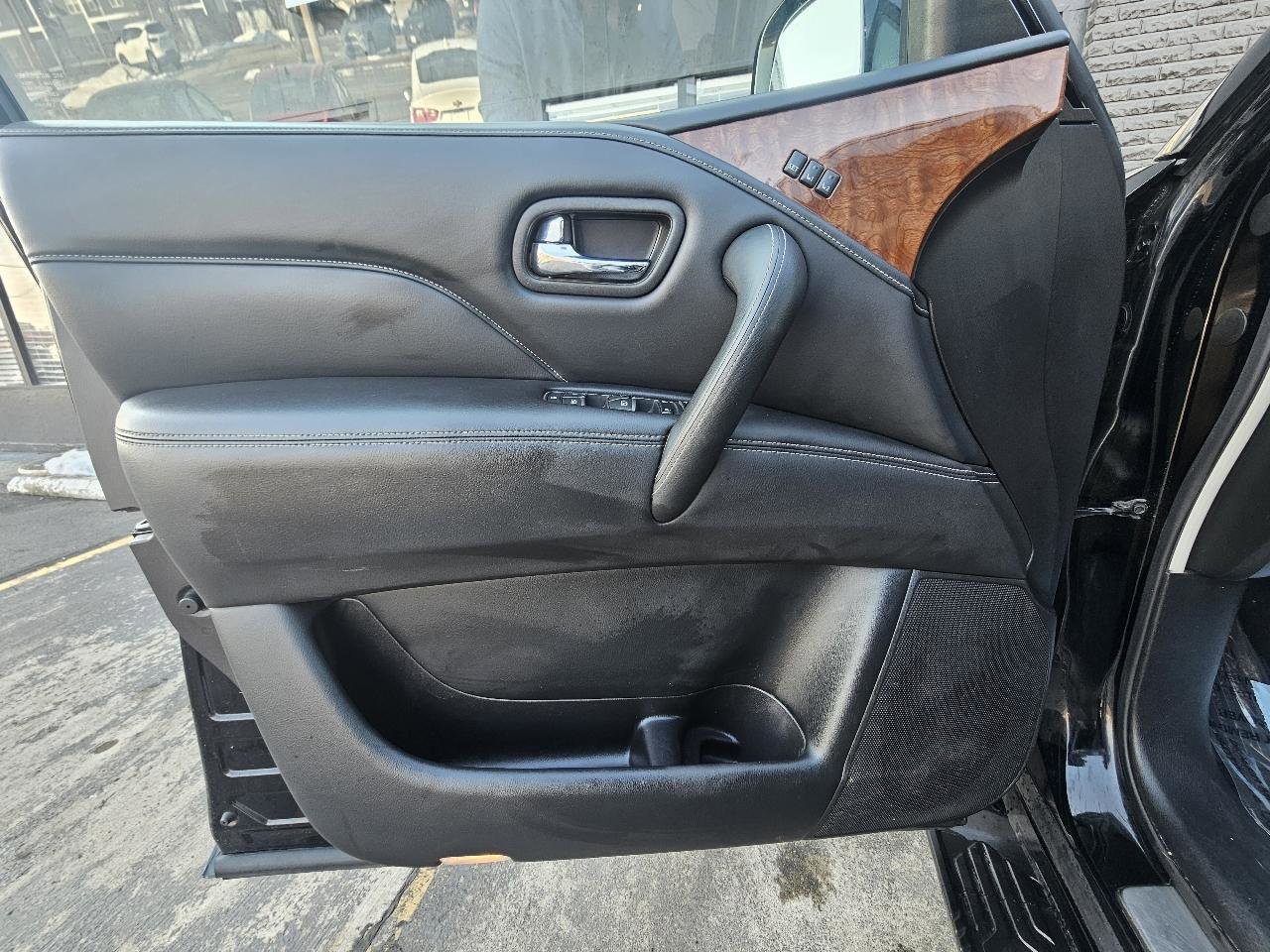 Used 2018 INFINITI QX80 Limited w/ All Season Package AWD/4WD image 21