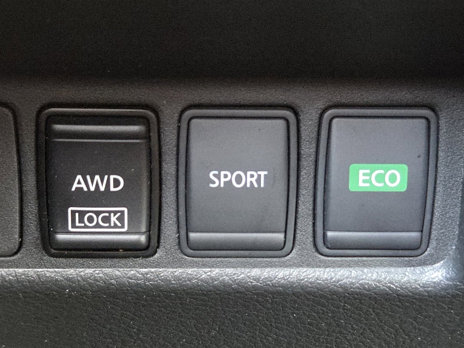 Used 2017 Nissan Rogue SV image 6