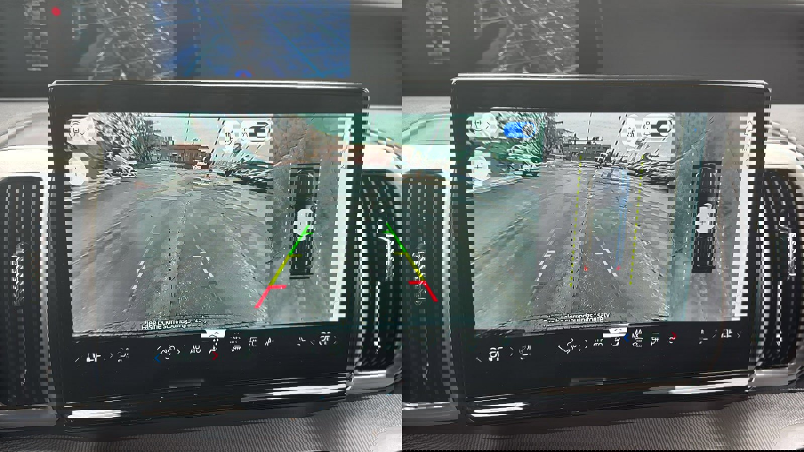 Used 2025 Ford Expedition Active image 14