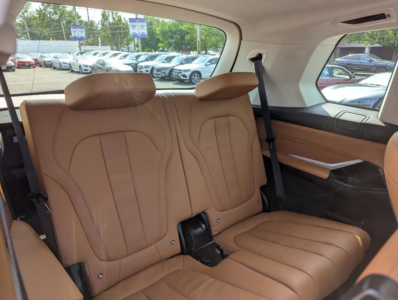 Used 2022 BMW X7 xDrive40i w/ Luxury Seating Package image 54