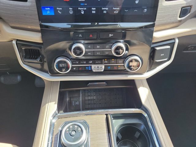Used 2024 Ford Expedition Max Limited RWD image 21