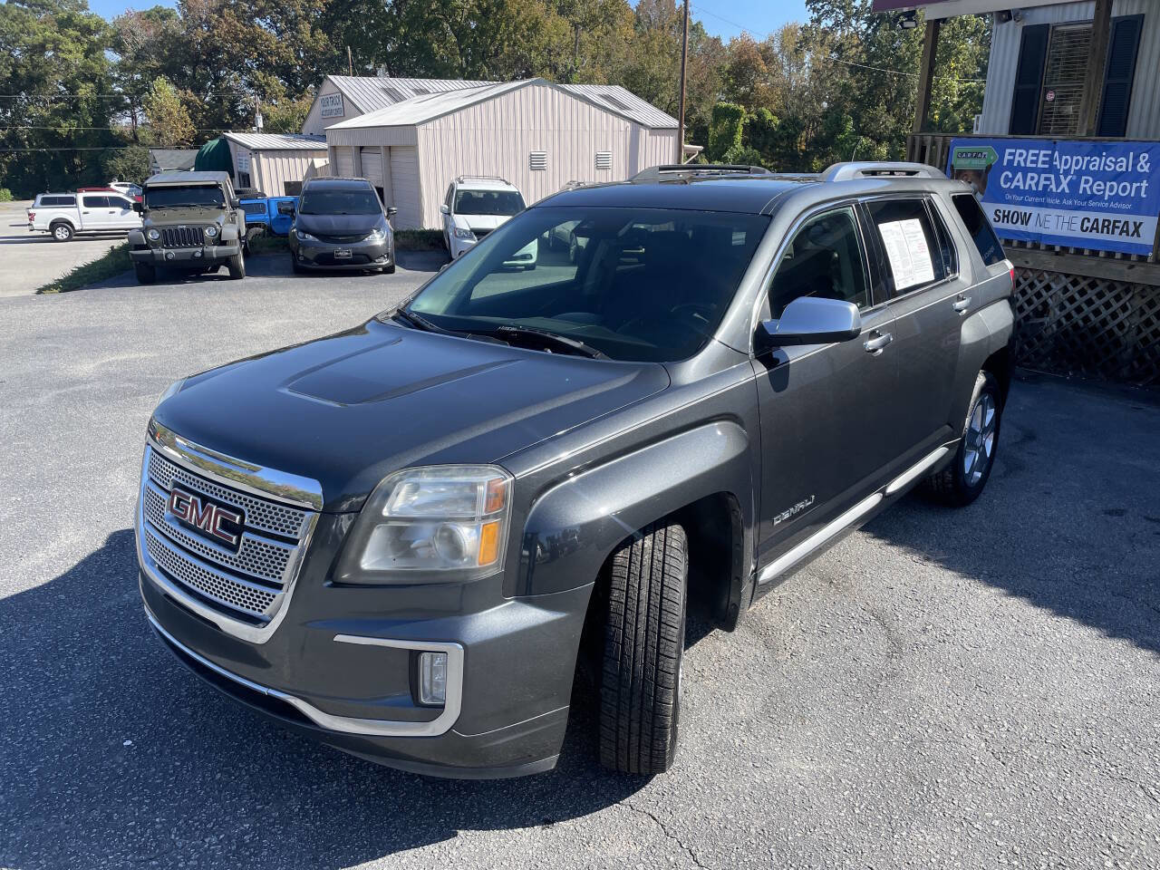 Used 2017 GMC Terrain Denali image 3