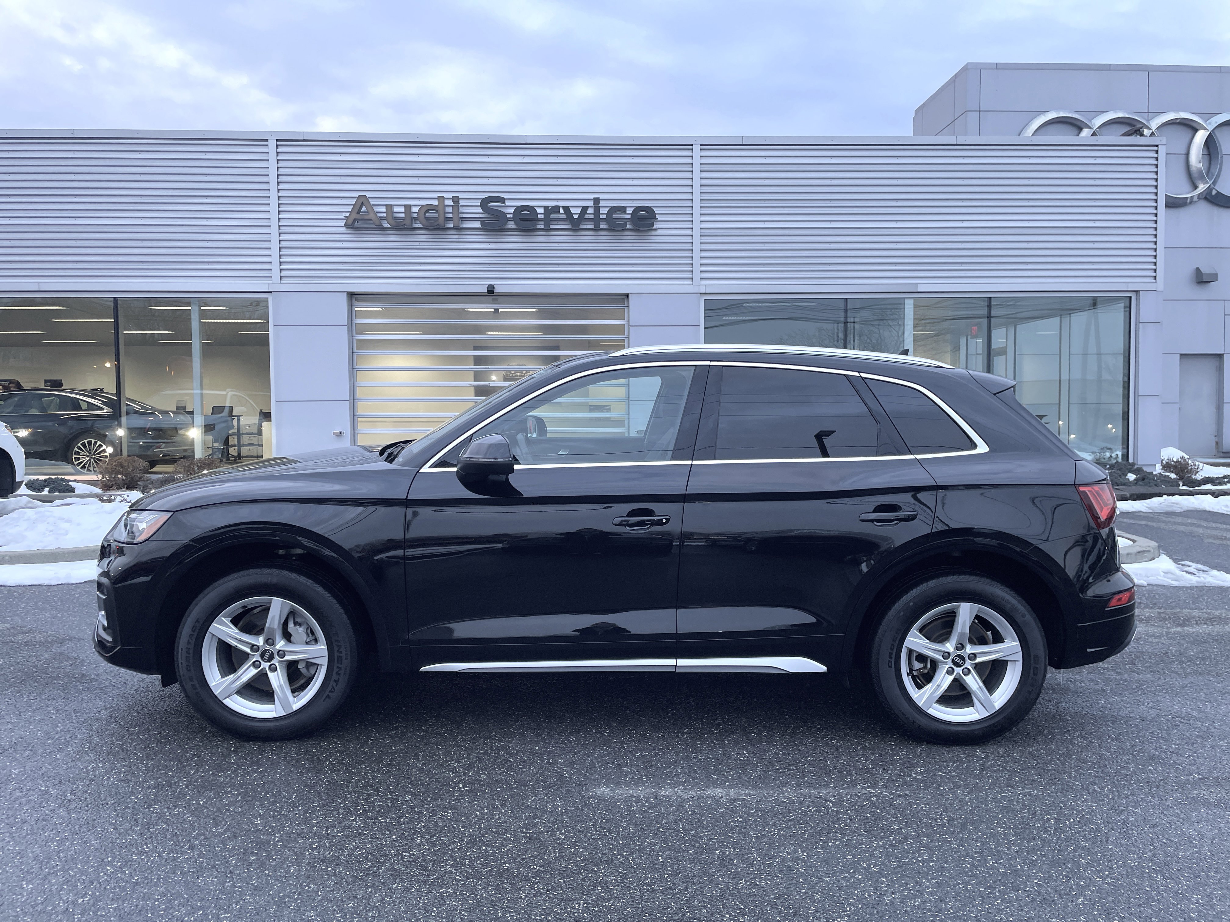 Certified 2023 Audi Q5 2.0T Premium w/ Convenience Package image 4