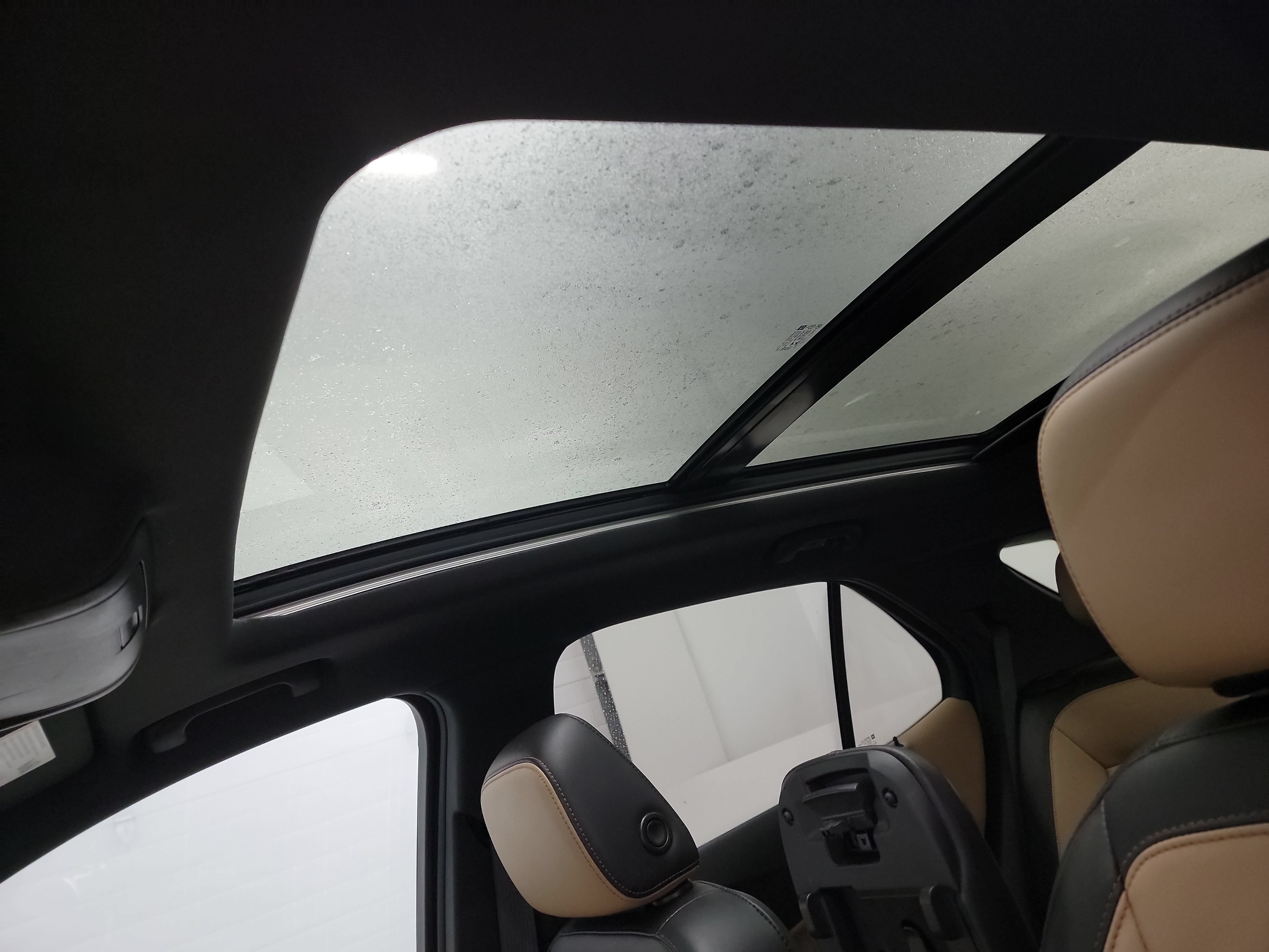 Used 2022 Chevrolet Equinox Premier FWD image 24